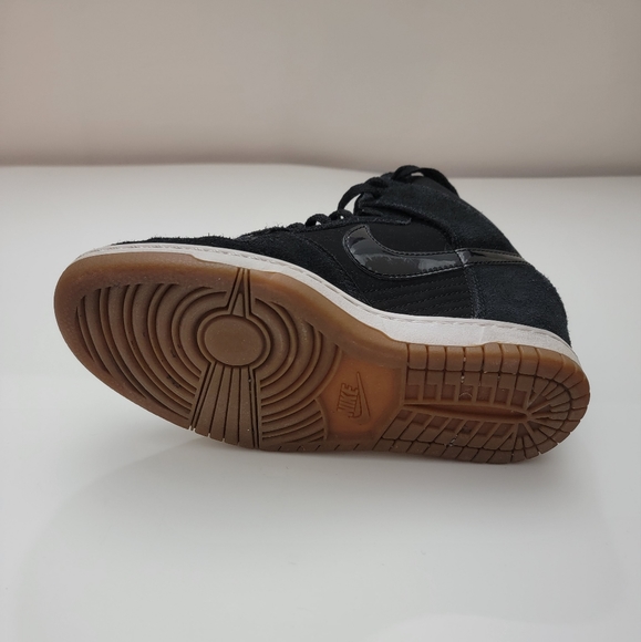 Pre-owned Nike Women's Dunk Sky Hi Embossed Sneaker, Black, 6.5 - Picture 10 of 17